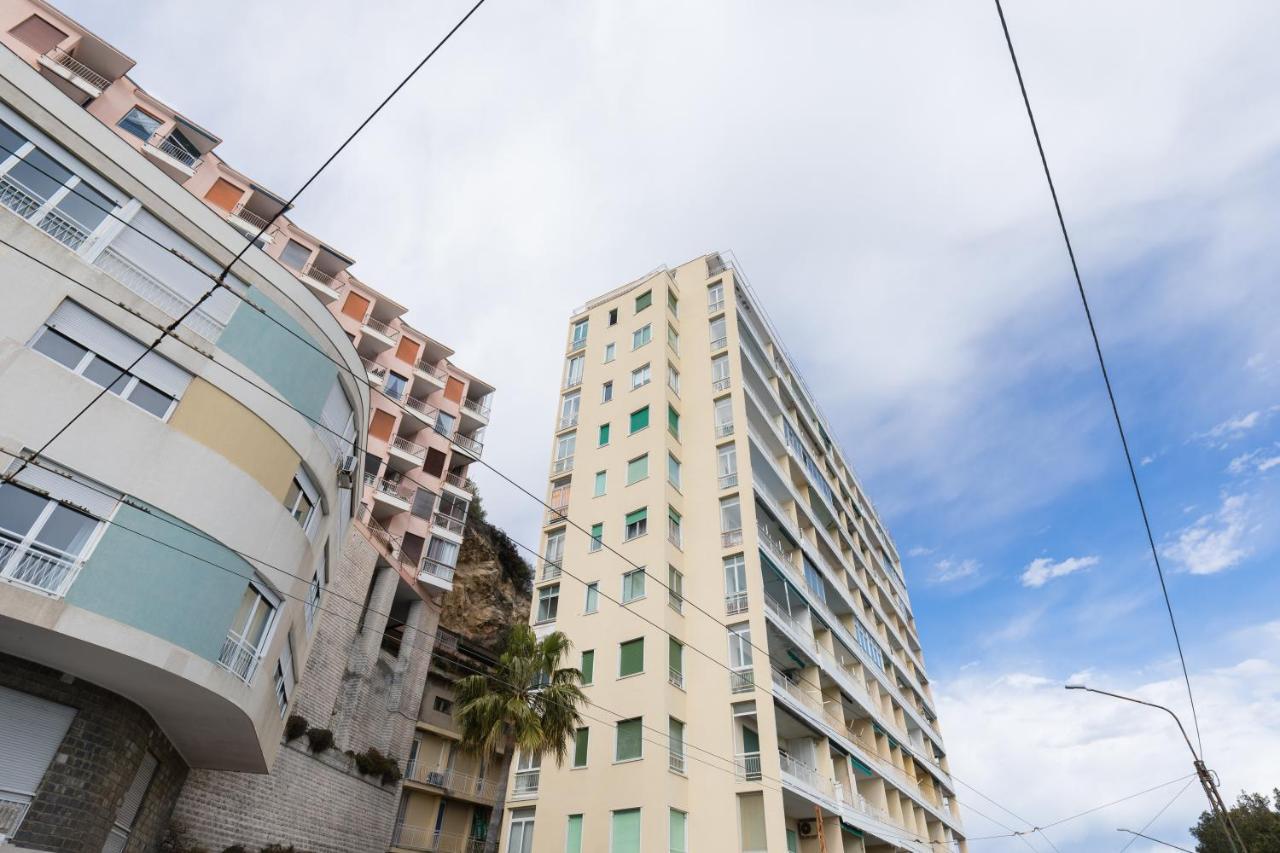 163 - Sunshine Suite 4 Fronte Vista Mare, 100M Spiaggia Sanremo Exterior photo